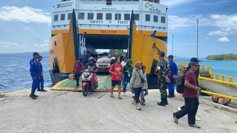 Pengamanan Diperketat, Arus Mudik Pelabuhan Slamet Riyadi Meningkat, Hunimua Turun