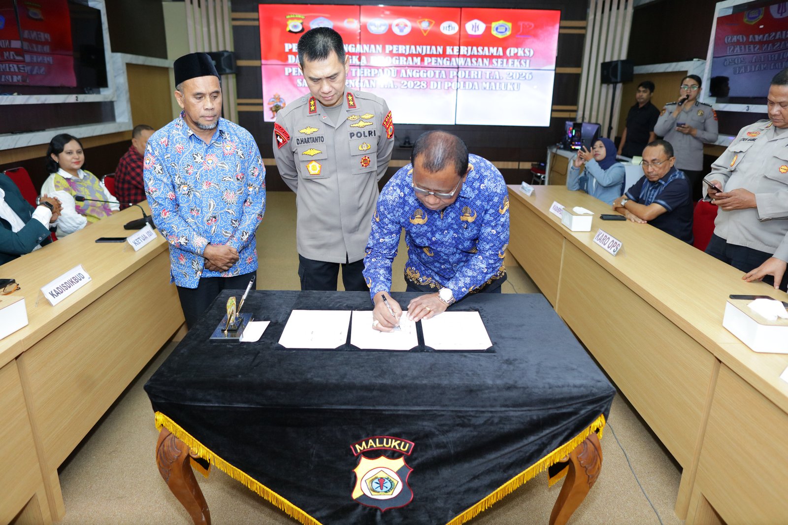 rektor PKS