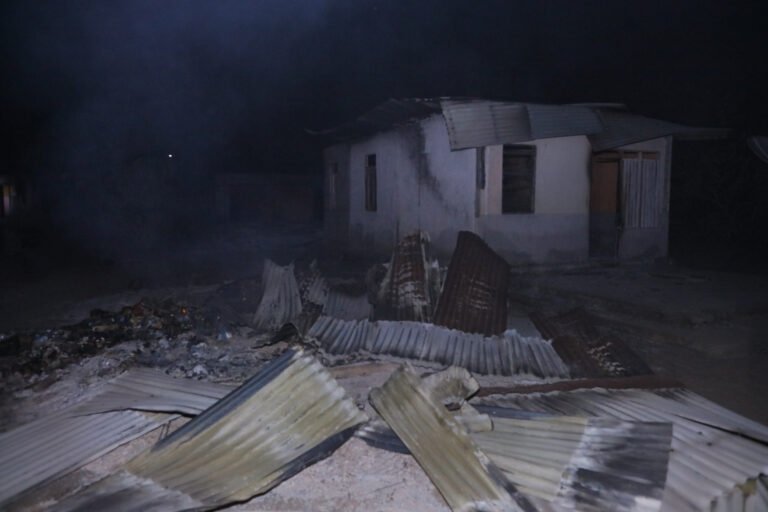 27 Rumah Terbakar dalam Insiden Lisabata-Patahuwe, 4 Warga Luka